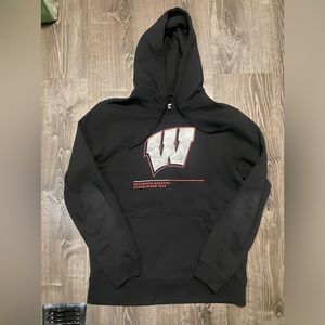 Mens wiscon badgers hoodie men’s size medium
